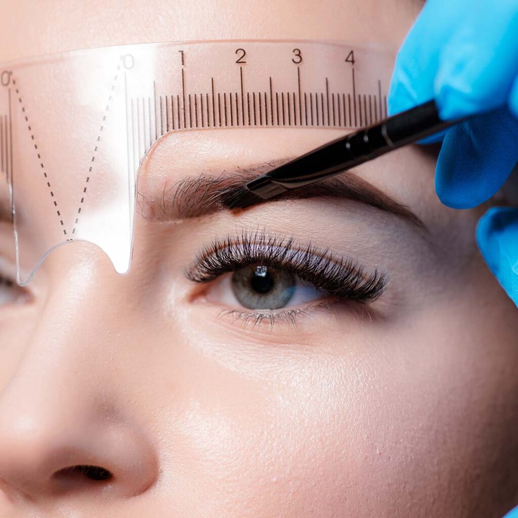 Eyebrow Transplant in Turkey