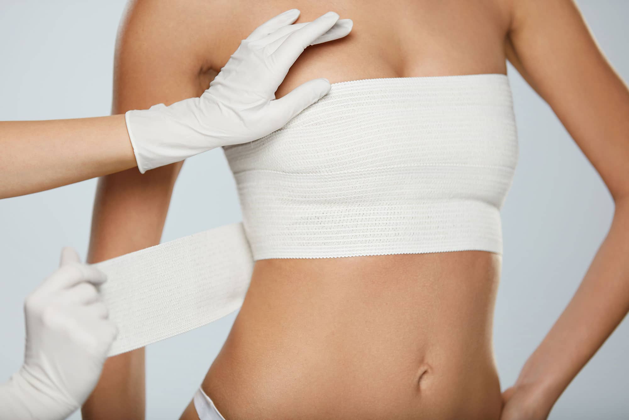 Reconstruction mammaire en Turquie 1 La reconstruction mammaire en Turquie est de plus en plus prisée en raison de la combinaison de services médicaux de haute qualité, de chirurgiens plasticiens expérimentés et de coûts abordables par rapport à de nombreux autres pays. Le secteur de la santé en Turquie est reconnu pour ses infrastructures avancées, ses technologies médicales de pointe et ses accréditations internationales, ce qui en fait une destination de choix pour le tourisme médical, y compris pour les reconstructions mammaires.