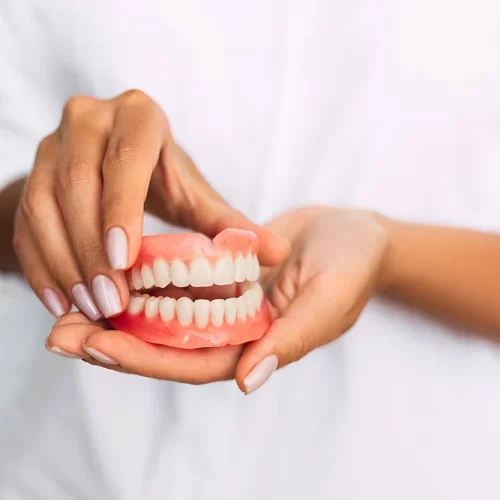 Fake Teeth: What Are the Best Choices for Artificial Teeth?