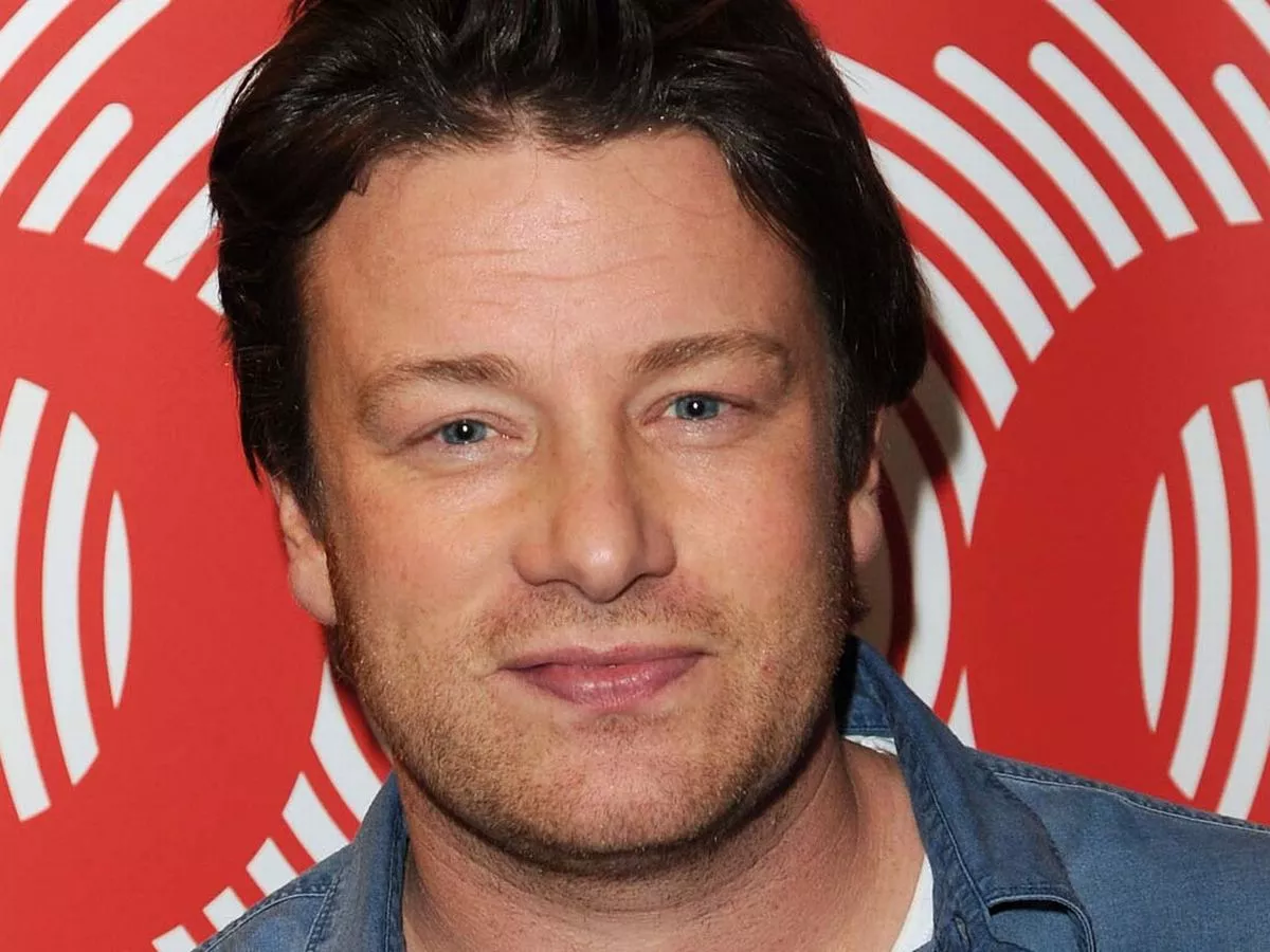 Jamie Oliver and Hair Transplant Rumors 1 Jamie Oliver and Hair Transplant Rumors: Separating Fact from Fiction